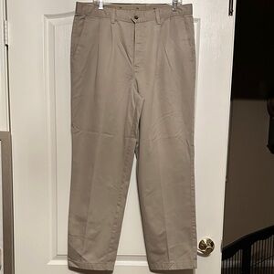 Dockers Men's Tan Chinos
